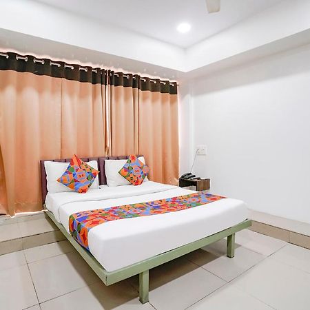 Fabexpress Blue Stone Hotel Surat Exterior photo
