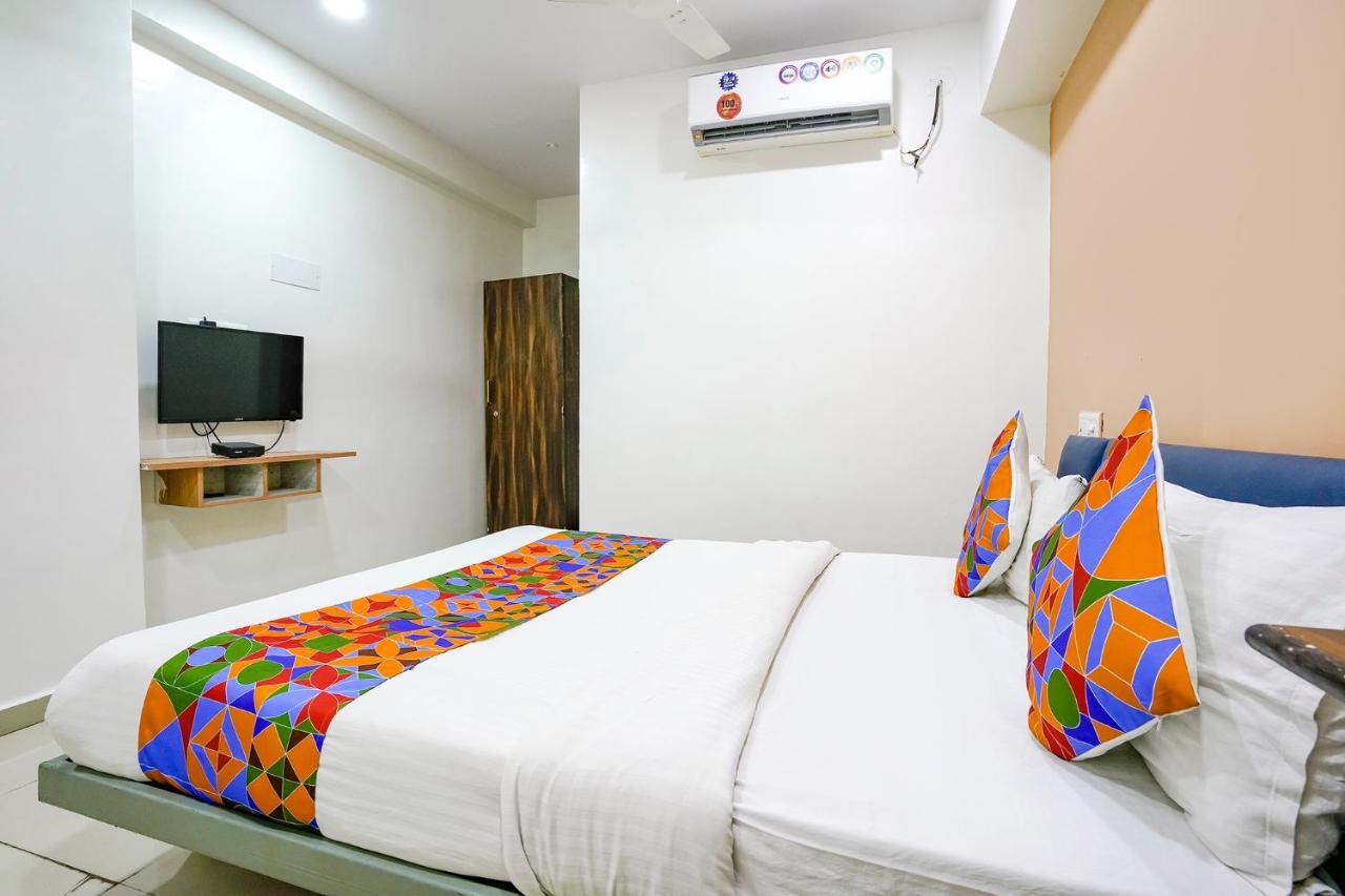 Fabexpress Blue Stone Hotel Surat Exterior photo