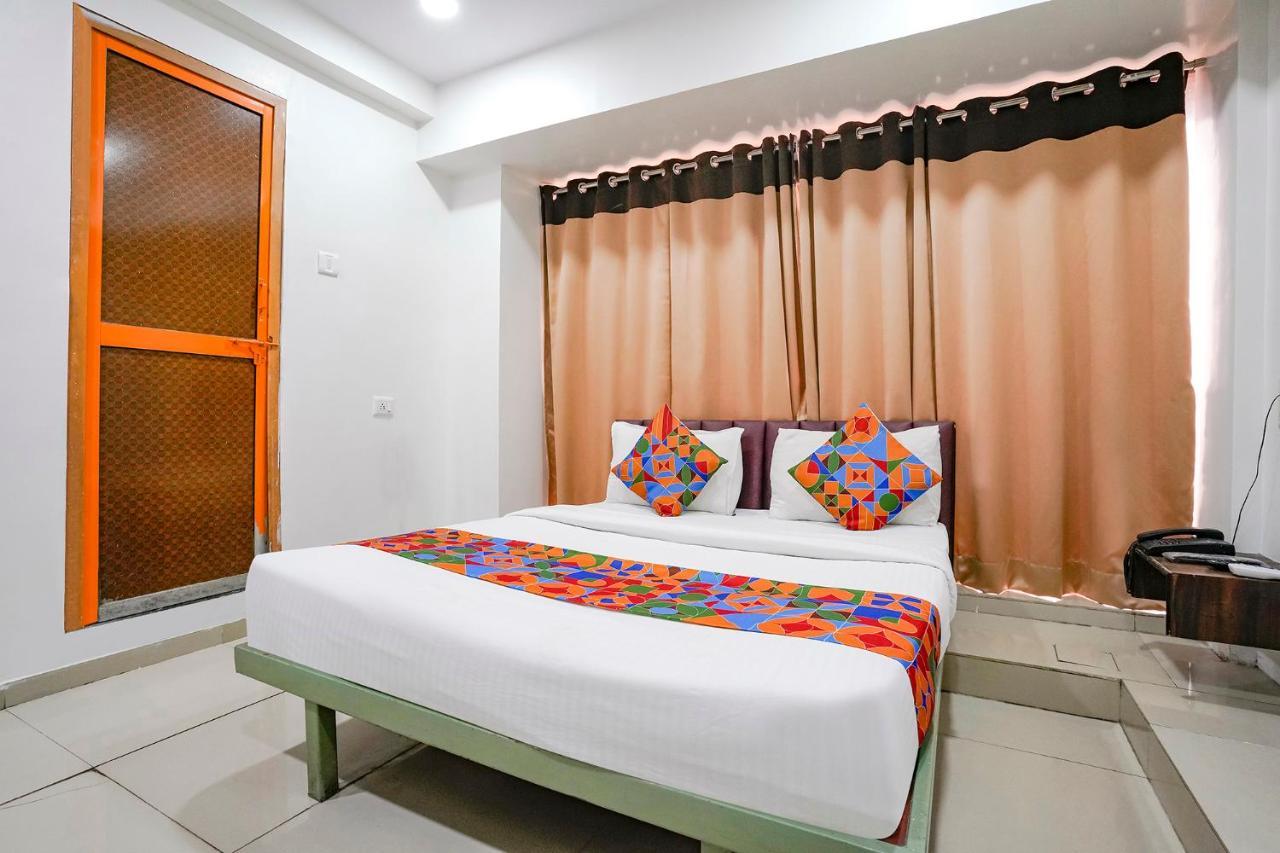 Fabexpress Blue Stone Hotel Surat Exterior photo