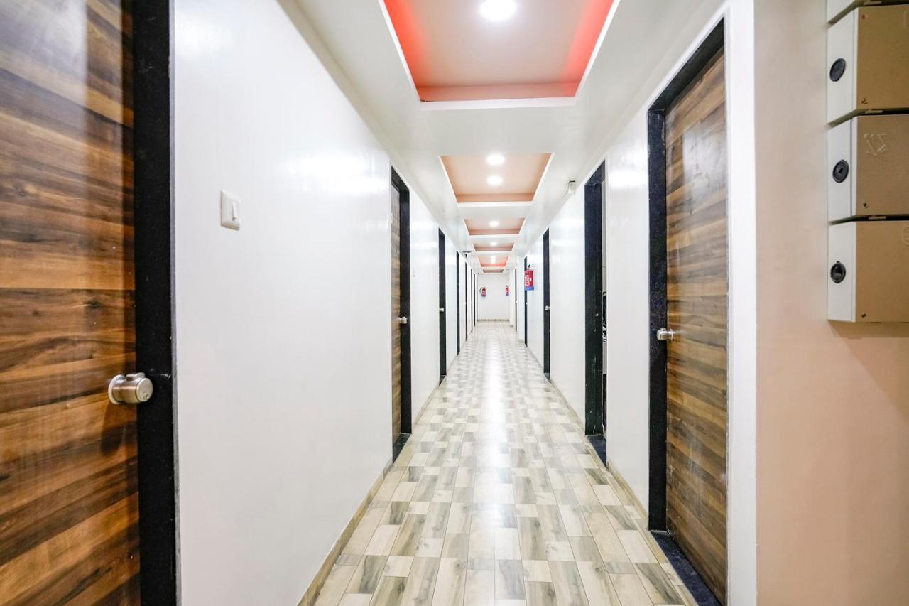 Fabexpress Blue Stone Hotel Surat Exterior photo